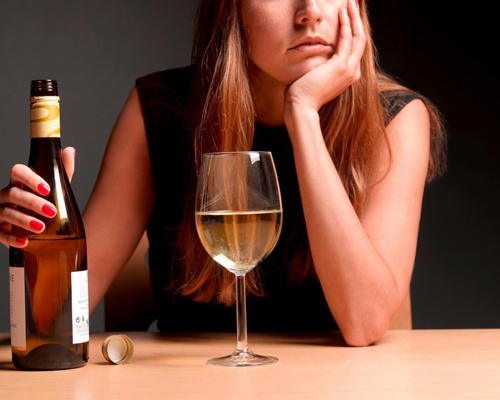 Анонимное лечение женского алкоголизма в Тырныаузе